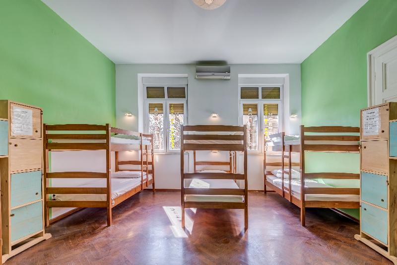 Hostel Colors Of Adriatic - Youth Only Split Exterior photo